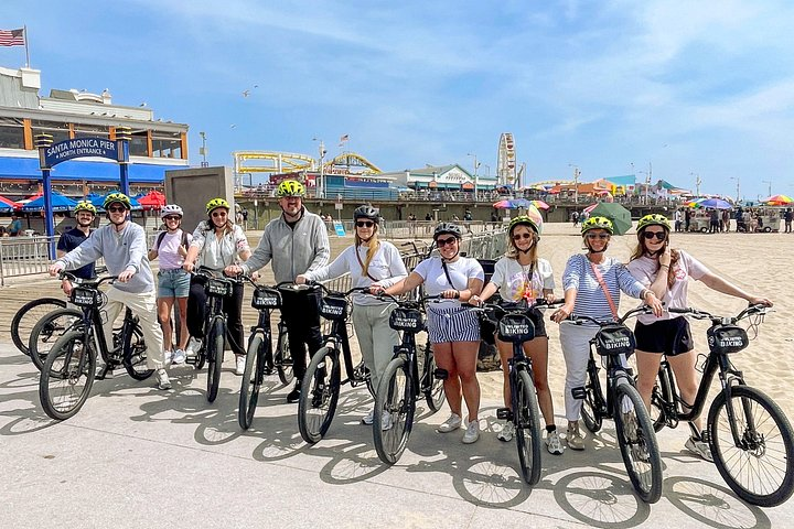 Private Santa Monica and Venice Beach Bike Tour - Photo 1 of 6
